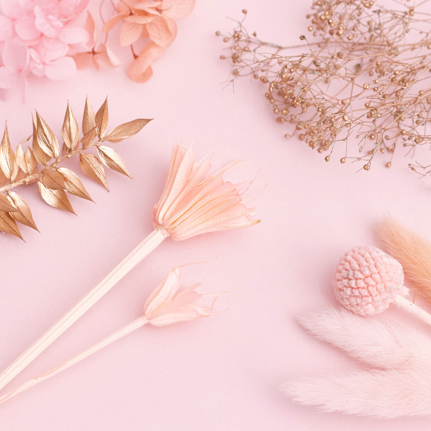 Deluxe Dried Flower Box (Peachy Pinks, White & Gold)
