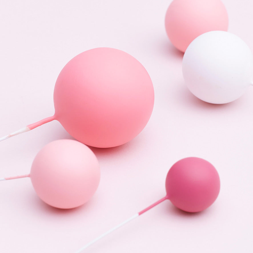 32 Pieces Cake Decorating Ball Sets - White, Light Pink, Pink & Hot Pink (Mixed Colour Bundle 3)