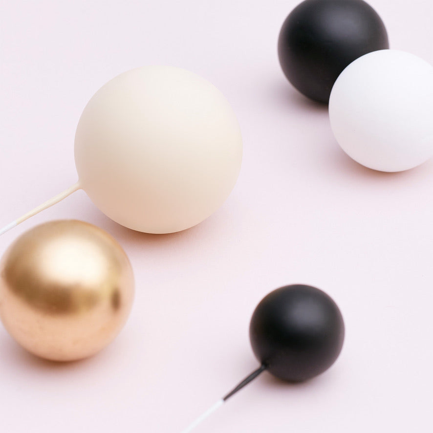 32 Pieces Cake Decorating Ball Sets - White, Gold, Black & Ivory Beige (Mixed Colour Bundle 7)
