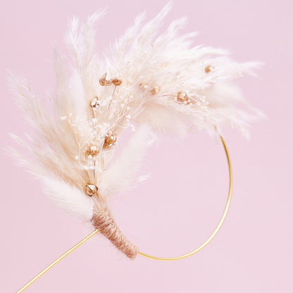 Dried Flower Ring (10cm with stem) (Gold & White)