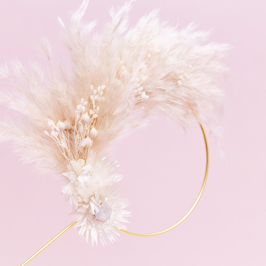Dried Flower Ring (10cm with stem) (White)