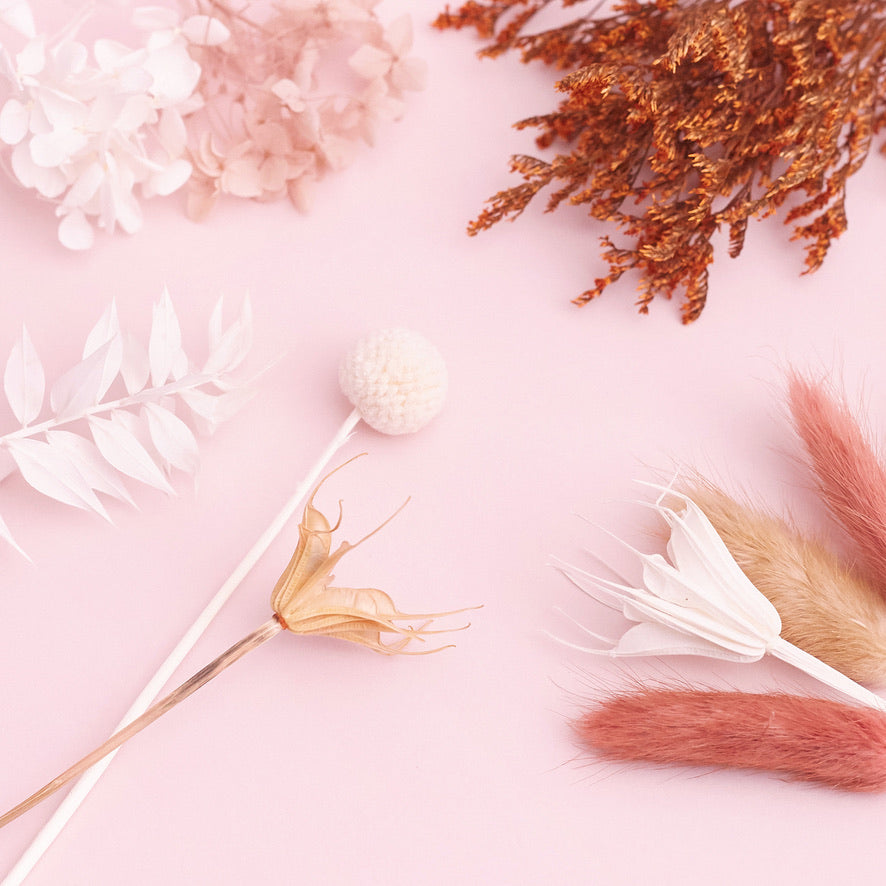 Deluxe Dried Flower Box (Natural, Latte, Nude & White)