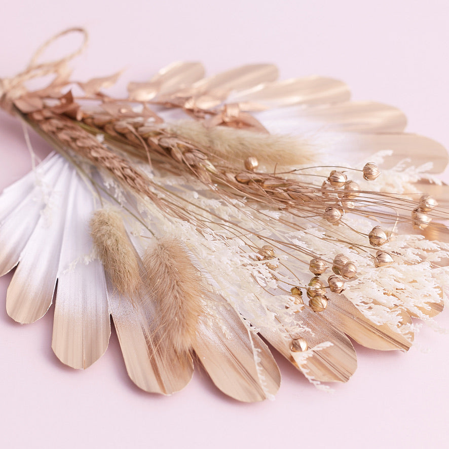 Shell Palm Bouquet (Gold & White)